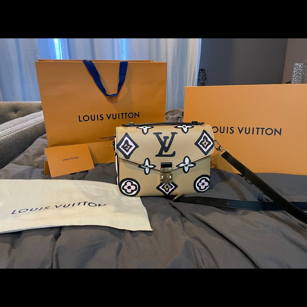 Gently Used Louis Vuitton Métis Wild At Heart
